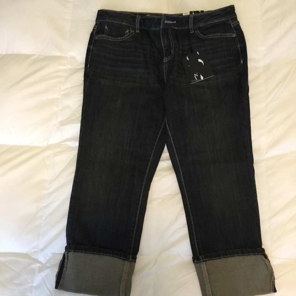 Simply Vera crop cuffed jeans.